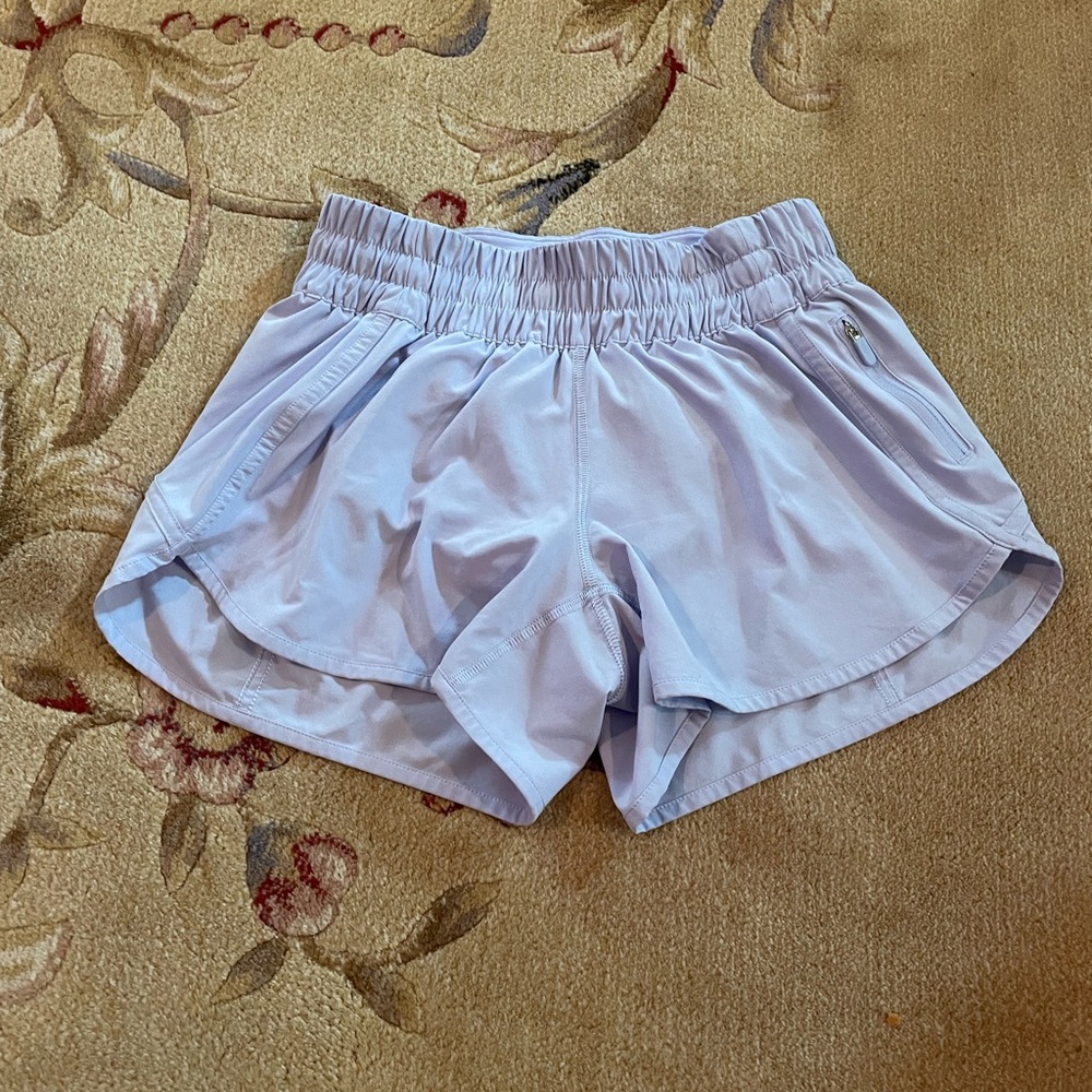 Lululemon Tracker Low-Rise Lined Short 4” size 6